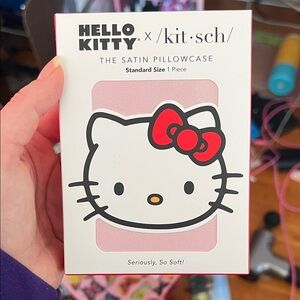 Kitsch Hello Kitty Satin Pillowcase - Pink and Red